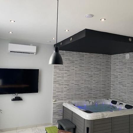 Appartement Spa Gingko, N1 Valenciennes, Wifi, Netflix Aulnoy-lez-Valenciennes Экстерьер фото